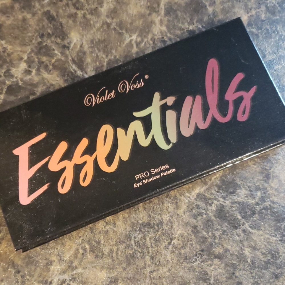 Violet voss essentials palette